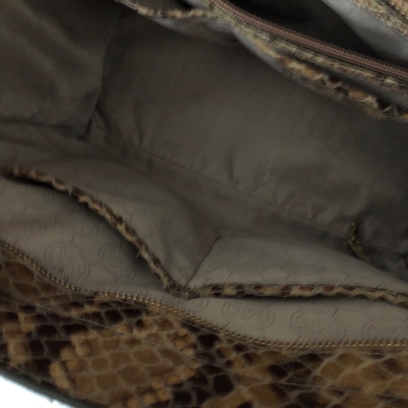 Michael Kors Selma Stud Sand Python Shoulder Bag L - Picture 8 of 8